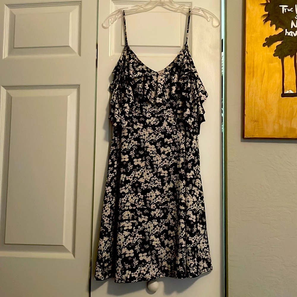 Never worn Express dress. Very good shape.